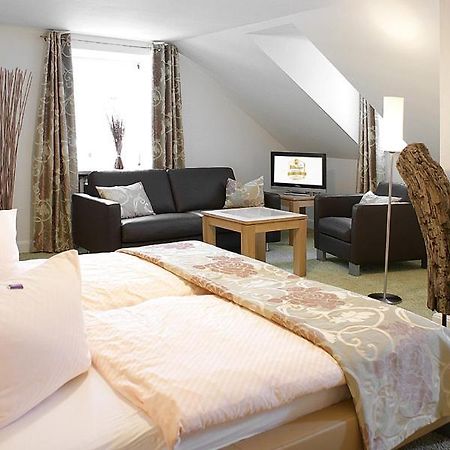 Hotel Zum Simonbraeu Bitburg Esterno foto