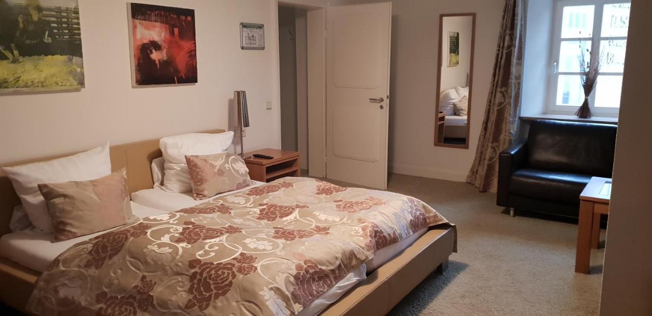 Hotel Zum Simonbraeu Bitburg Esterno foto