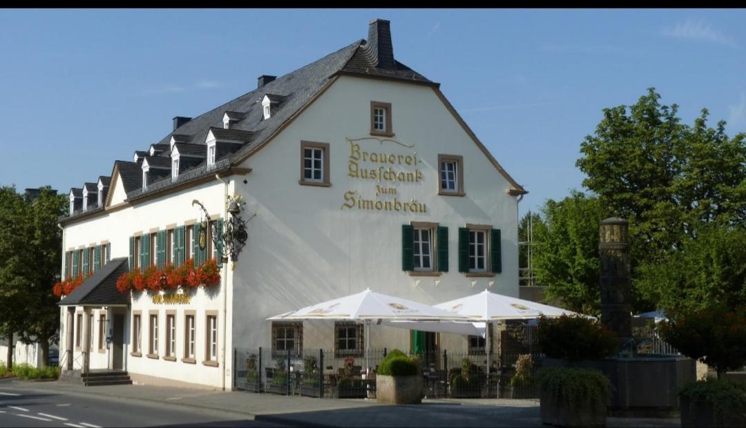 Hotel Zum Simonbraeu Bitburg Esterno foto