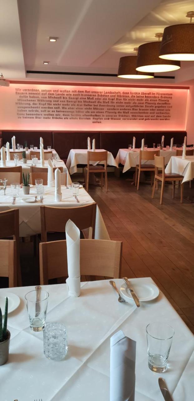 Hotel Zum Simonbraeu Bitburg Esterno foto