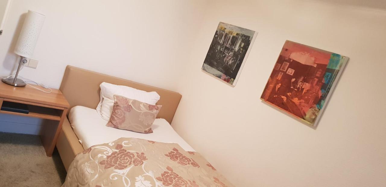 Hotel Zum Simonbraeu Bitburg Esterno foto