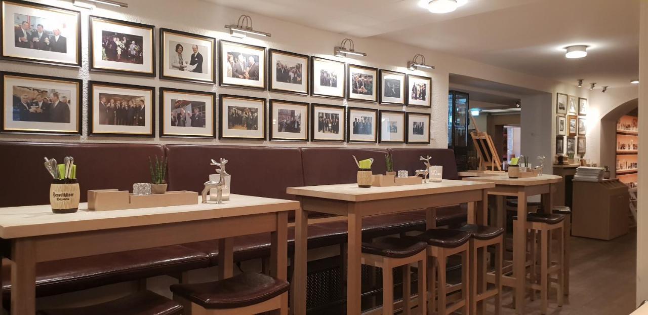 Hotel Zum Simonbraeu Bitburg Esterno foto